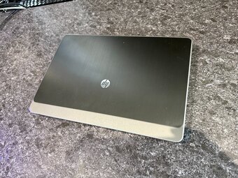 Notebook HP i3-2330M / 8 GB RAM / 250 GB SSD / LINUX MX - 5