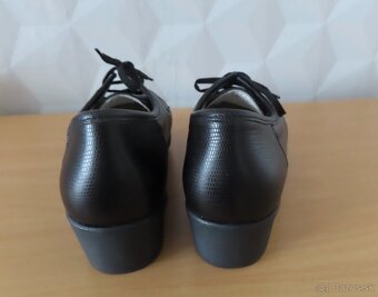 3x nízke dámske poltopánky veľ. 39 - od 14€ - 5
