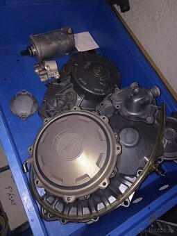 Predám motor Apríla Tuono,Rsv 1000RR - 5