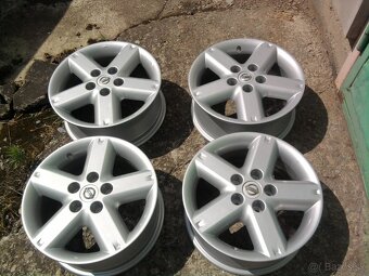 Predam elektrony na Nissan 5x114,3 r16 - 5