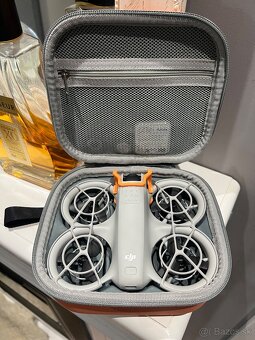 Úžasný malý  4K dron - Dji Neo - 5
