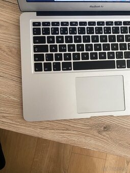 MacBook Air 13" (2017) - 5