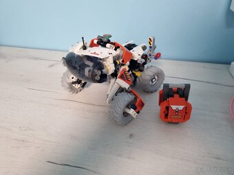 Lego Technic 42178 Vesmírny nakladač LT78 raz postavene - 5