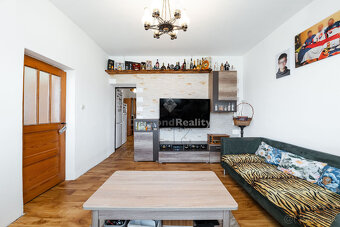 Ponúka na predaj RD Valaliky - 5