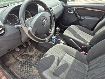 Predám osobné auto DACIA DUSTER 4x4 - 5