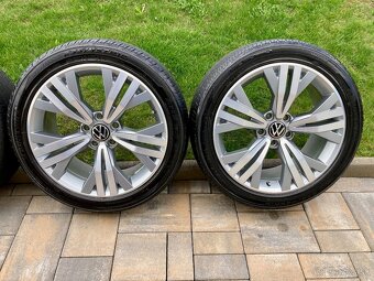 Letná sada org VW 5x112 8J ET41 235/45 R18 - 5