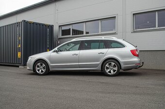 Škoda Superb Combi 2.0 TDI DSG - 5