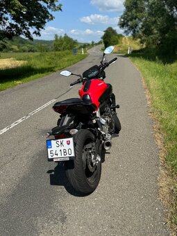 Yamaha MT07 - 5
