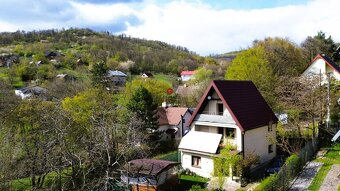 Chata ako stvorená na oddych aj bývanie – Kaluža, len pár mi - 5