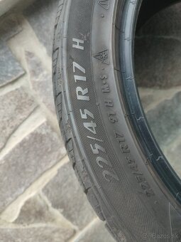 Predám zimne gumy 225/45 R17 4kusy vzor 6mm - 5