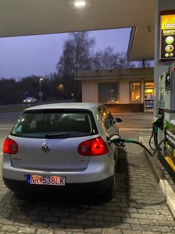 Volkswagen  golf 5 1.6 automat - 5