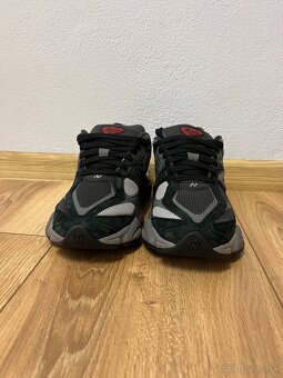 Predam New Balance 9060 - 5