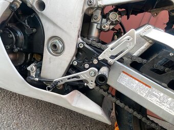 Suzuki GSXR 750 k2 okruhovka - 5