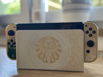 Nintendo Switch OLED - Zelda Tears of the Kingdom Edition - 5
