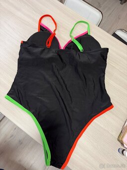 Dámske nové zabalené plavky - 5