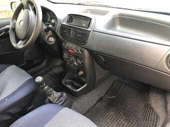 Fiat punto 2010 - 5