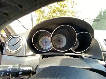 Mazda 3 Hatchback - 5