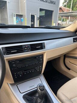 BMW E90 320i (2005) - 5