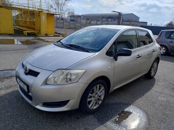 Toyota Auris 1.4D - 5