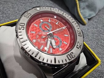 Invicta Red Vintage 50mm - 5