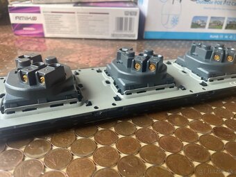 Zásuvka trojitá sklenená čierna - 5