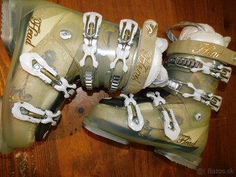 Head č-42 woman Dream - 5