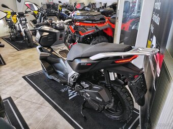 VOGE SR1 125i ADV - 5