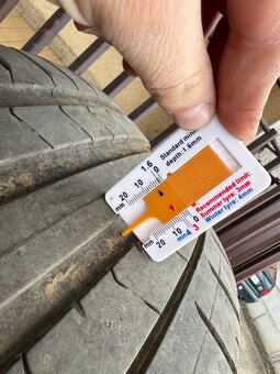 Pirelli 285/45 R20 - 5