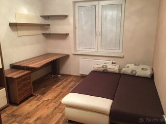 Pracovna a obývačka nábytok - 5
