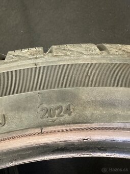 245/40 R19 zimné - 5