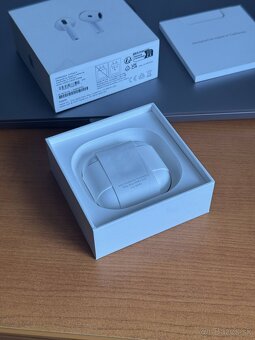 Apple AirPods 4 gen - nové, záruka - 5