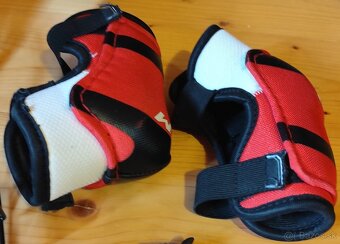 Predám hokejovú výstroj - 5