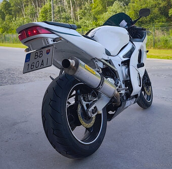 Yamaha YZF R6 - 5