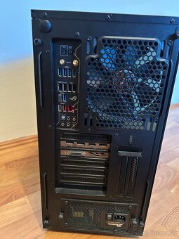 AMD Ryzen 5 3600, MSI GTX 1060 6GB, HyperX 16 GB - 5