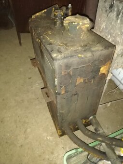Hydraulicka nádrž - 5