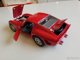 1:18 FERRARI 250 GTO - 5