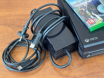 Xbox One model 1540 - 5