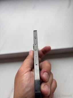 iPhone 14 PRO pokazeny displej - 5