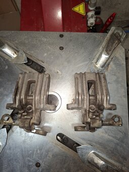 Zadné brzdové strmene passat b5.5 - 5