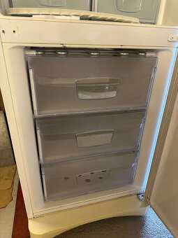 Chladnička INDESIT - 5