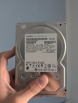💽 Interný pevný disk 2TB – Hitachi – 3,5" HDD - 5