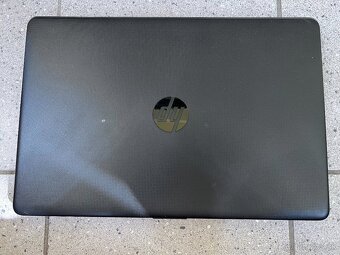 HP 15 / Celeron N3060 / 4GB RAM / 128GB SSD / 15.6" - 5
