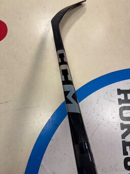 VERBEEK UPLNE NOVA PROFI HOKEJKA CCM RIBCOR TRIGGER 7PRO - 5