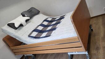 Elektrická polohovacia posteľ s matracom 140x220cm do 350kg - 5