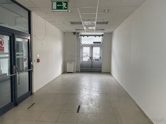 Obchodný priesor na prízemí LIVING CENTRA, Solinky, Žilina - 5