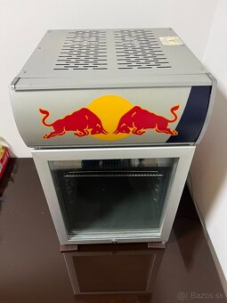 Red Bull chladnička v dobrom stave 70x44x47 - 5