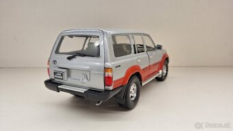 1:18 TOYOTA LAND CRUISER - 5