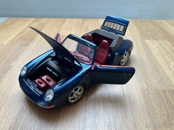 Porsche 993 Cabriolet 1:18 Bburago - 5