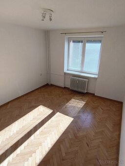 Predám slnečný, teplý, 2 izbový byt - 5