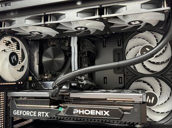 Ryzen 5 9600X\32GB\RTX 4080S\SSD\1200W Zdroj - 5